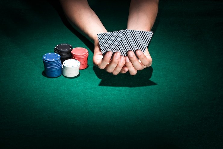 Ilustrasi pengguna menikmati layanan taruhan goodtogel melalui ponsel di berbagai kota Indonesia